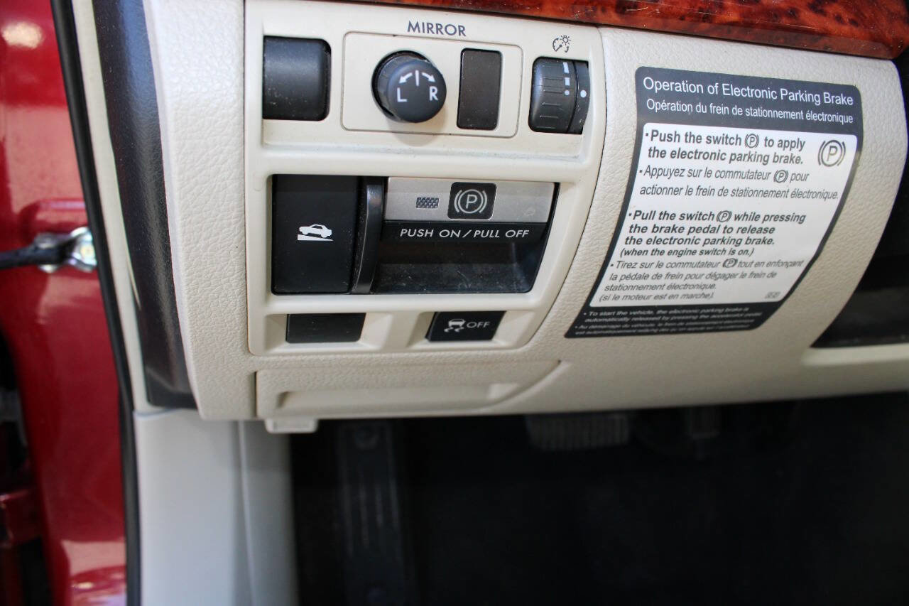 Used 2011 Subaru Outback 3.6R Limited w/ PWR Moonroof Pkg image 17