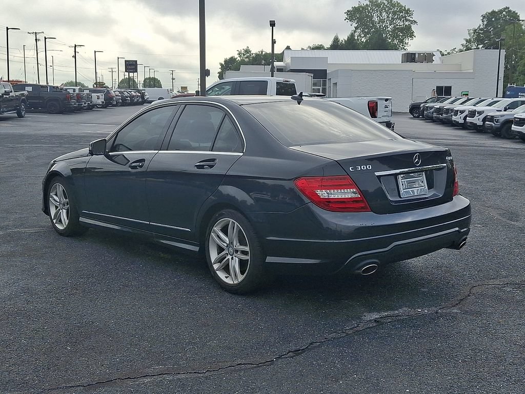 Used 2014 Mercedes-Benz C 300 4MATIC Sedan image 4