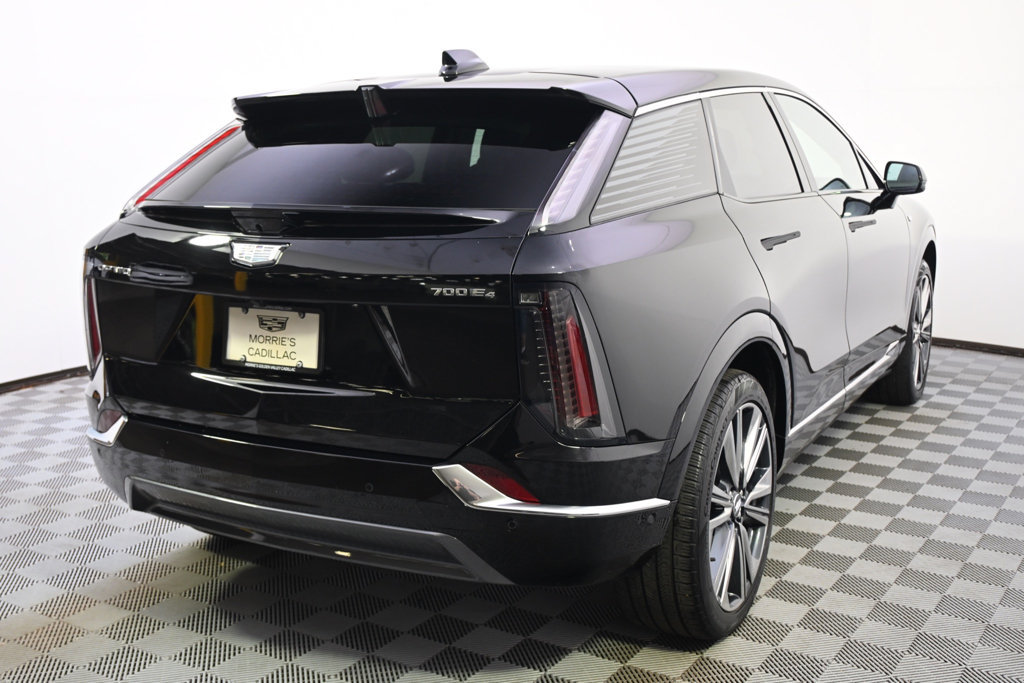 New 2026 Cadillac Optiq Luxury 2 w/ LPO, Floor Liner Package AWD/4WD image 6