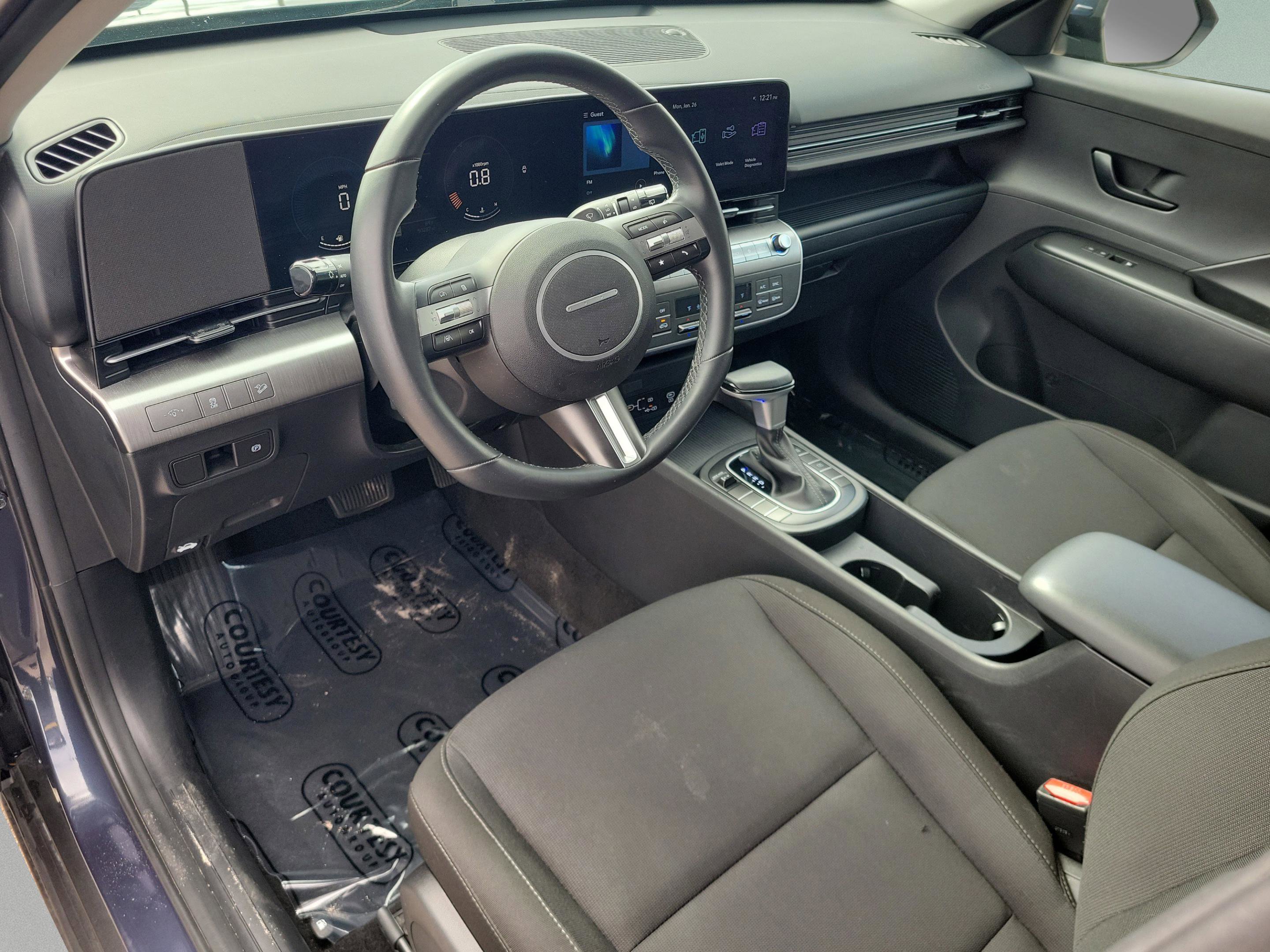 Used 2024 Hyundai Kona SEL image 15