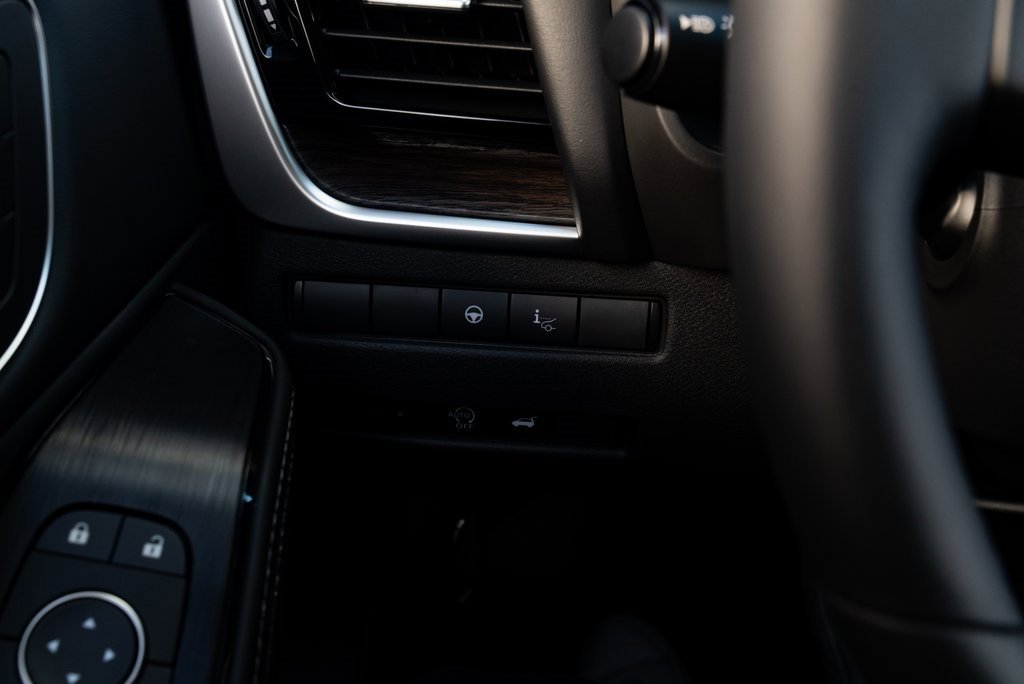 New 2026 Nissan Rogue Platinum image 14