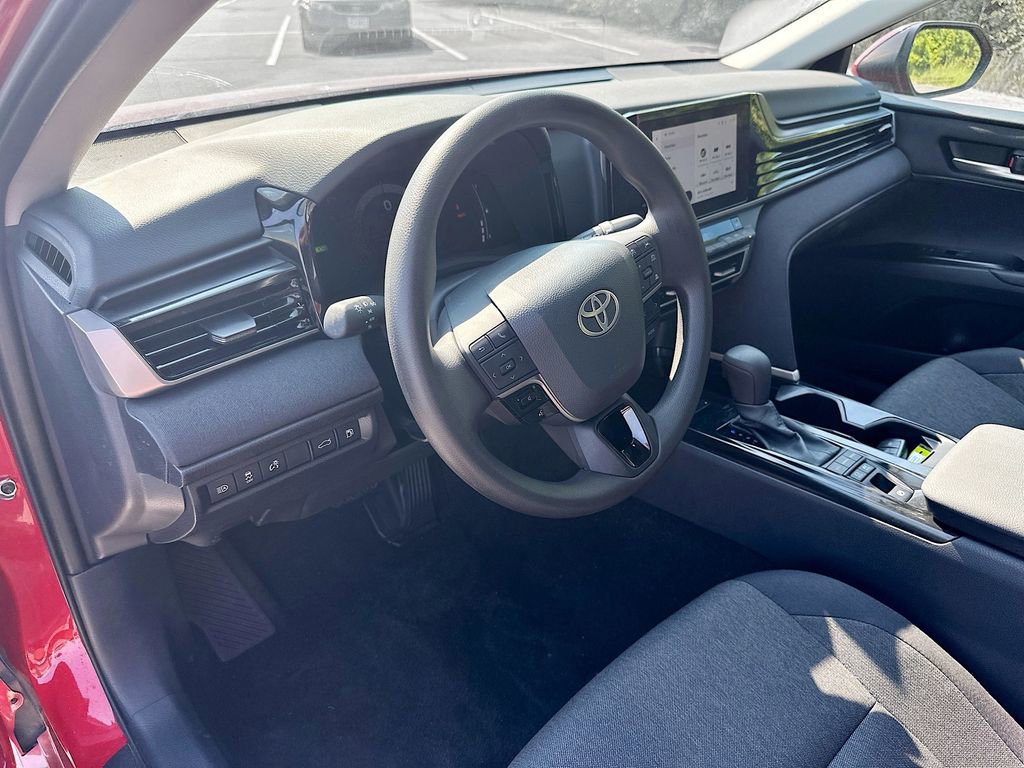 Used 2025 Toyota Camry LE image 13