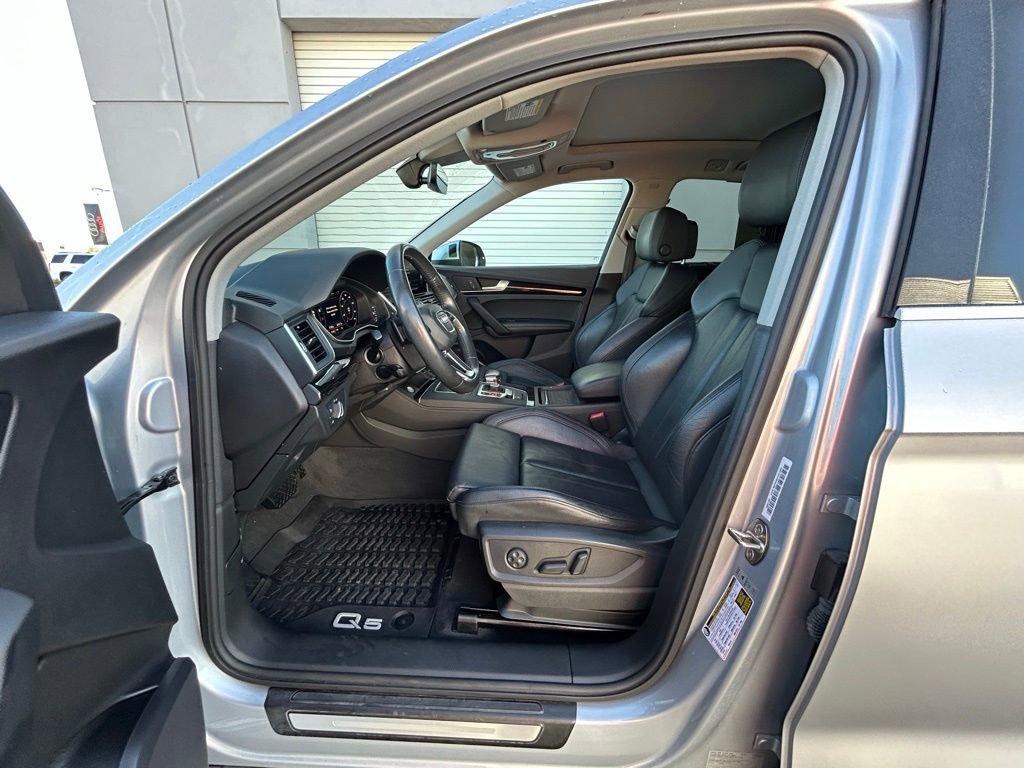 Used 2019 Audi Q5 2.0T Premium Plus w/ Premium Plus Package image 14
