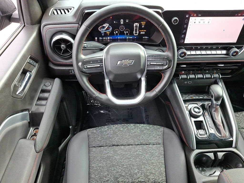 Used 2024 Chevrolet Colorado Z71 image 11