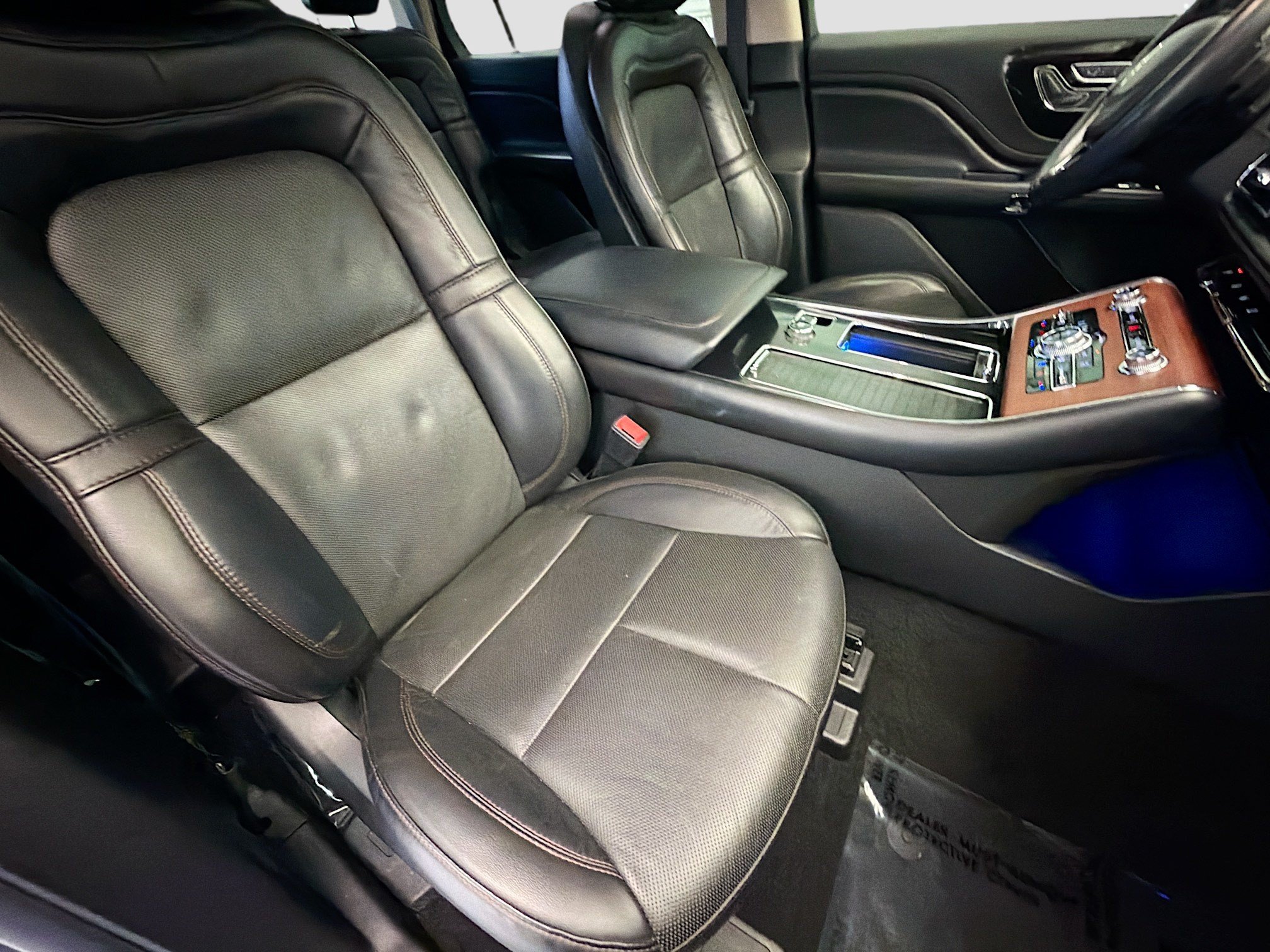 Used 2022 Lincoln Aviator Reserve w/ Equipment Group 201A RWD image 15