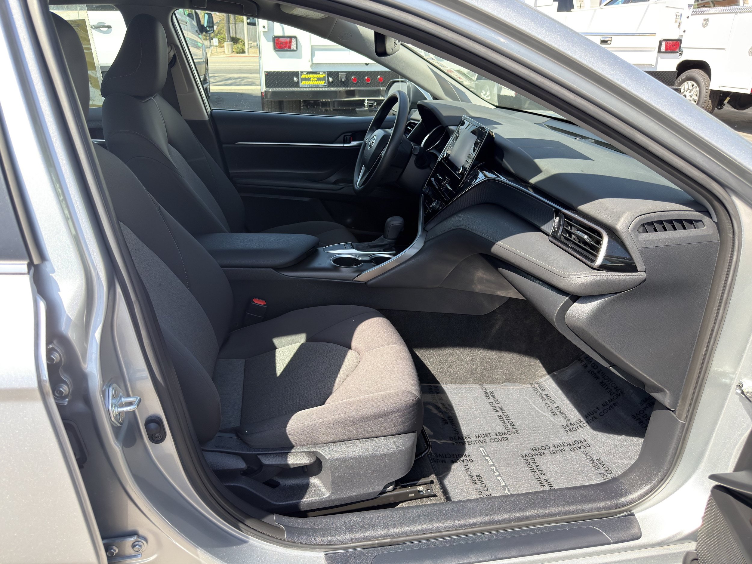 Used 2022 Toyota Camry LE w/ Convenience Package FWD image 10