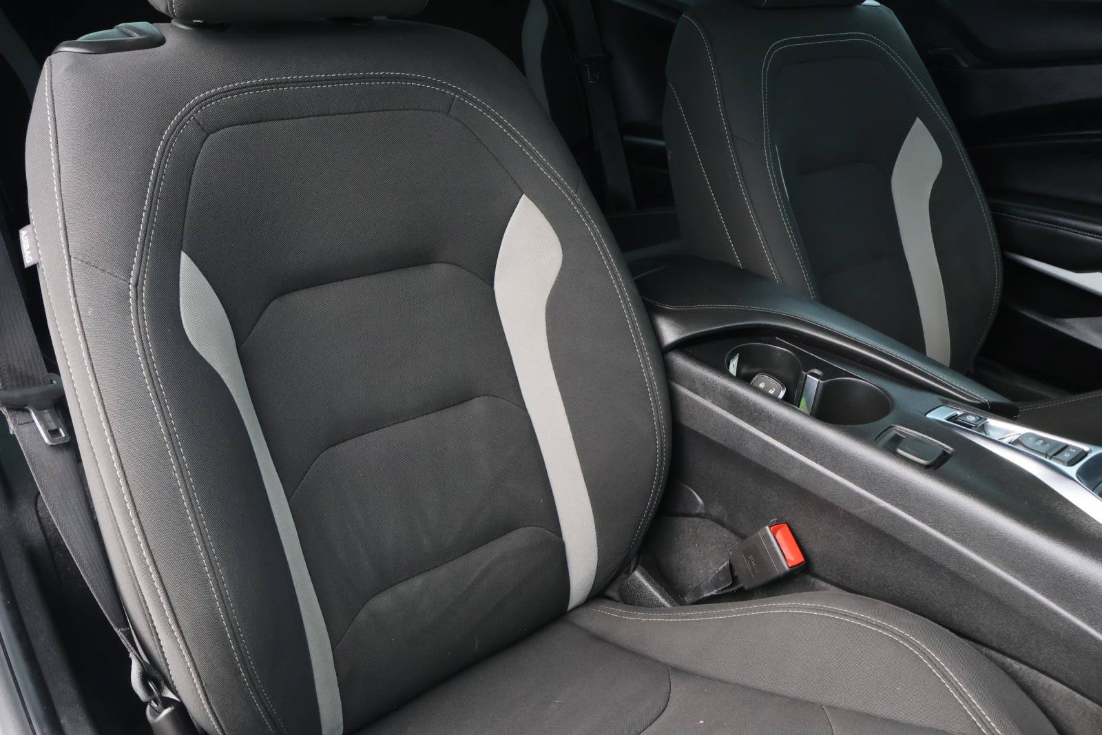 Used 2020 Chevrolet Camaro LT w/ Technology Package RWD image 14