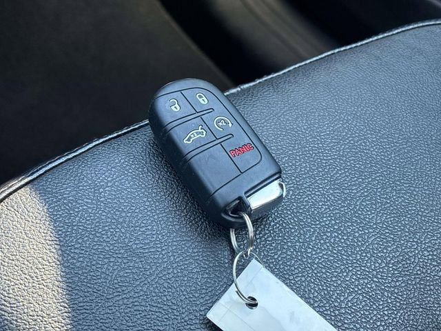 Used 2022 Jeep Compass Limited AWD/4WD image 30