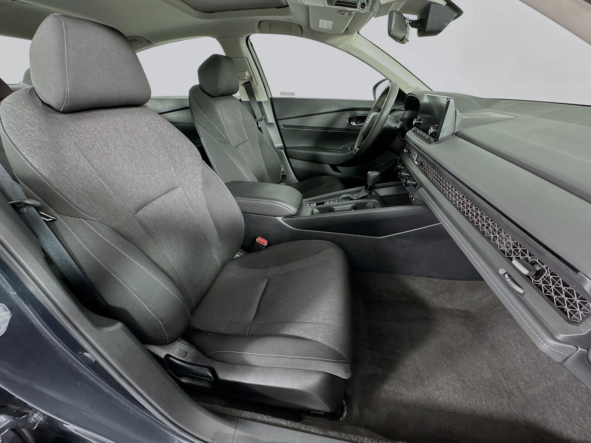 Certified 2023 Honda Accord EX image 27