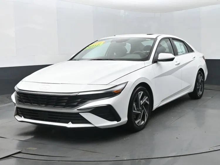 Used 2025 Hyundai Elantra SEL