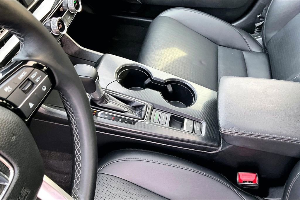 Used 2024 Honda Civic EX-L image 13