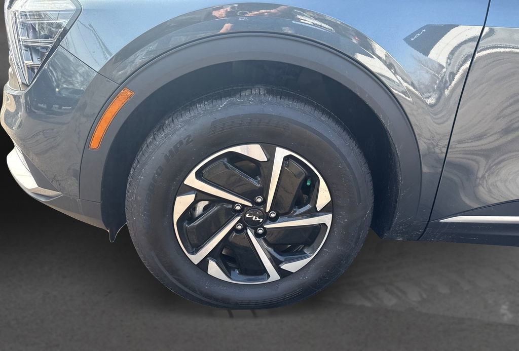Certified 2025 Kia Sportage LX image 12