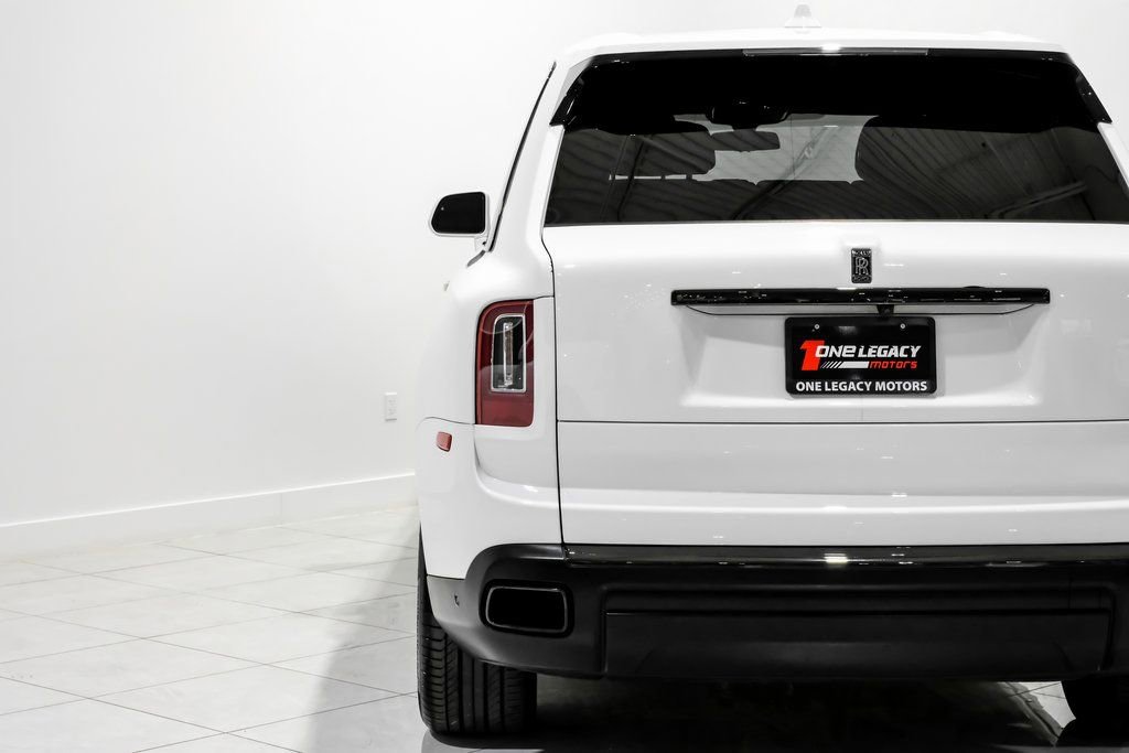 Used 2022 Rolls-Royce Cullinan Black Badge AWD/4WD image 43