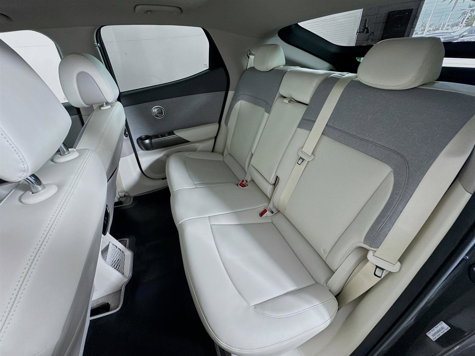 New 2024 Genesis GV60 RWD image 23