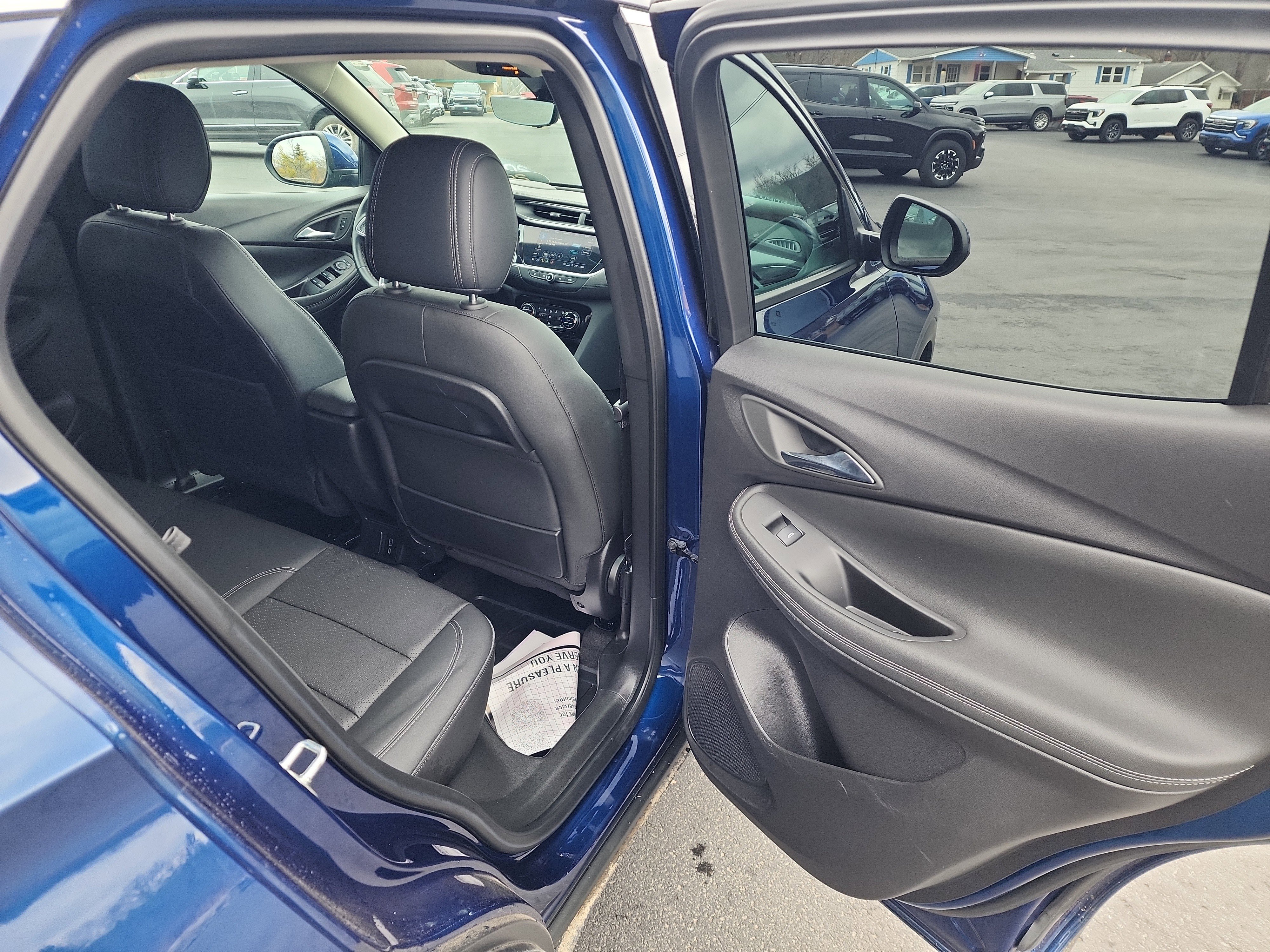 Certified 2023 Buick Encore GX Essence w/ Advanced Technology Package image 31