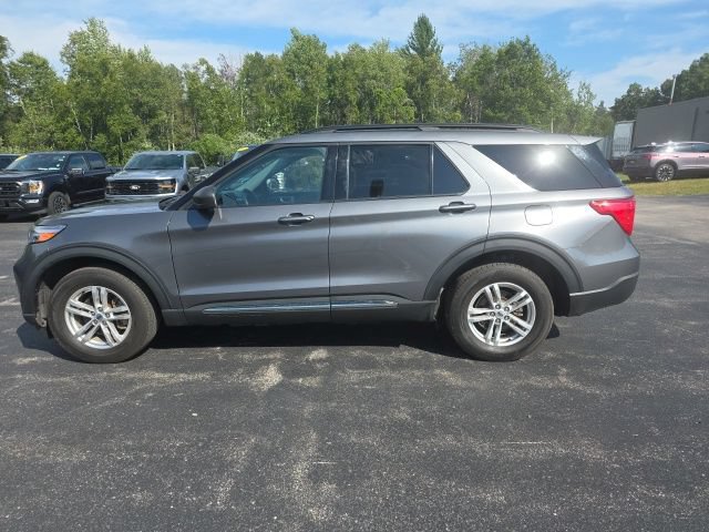 Used 2022 Ford Explorer XLT AWD/4WD image 7