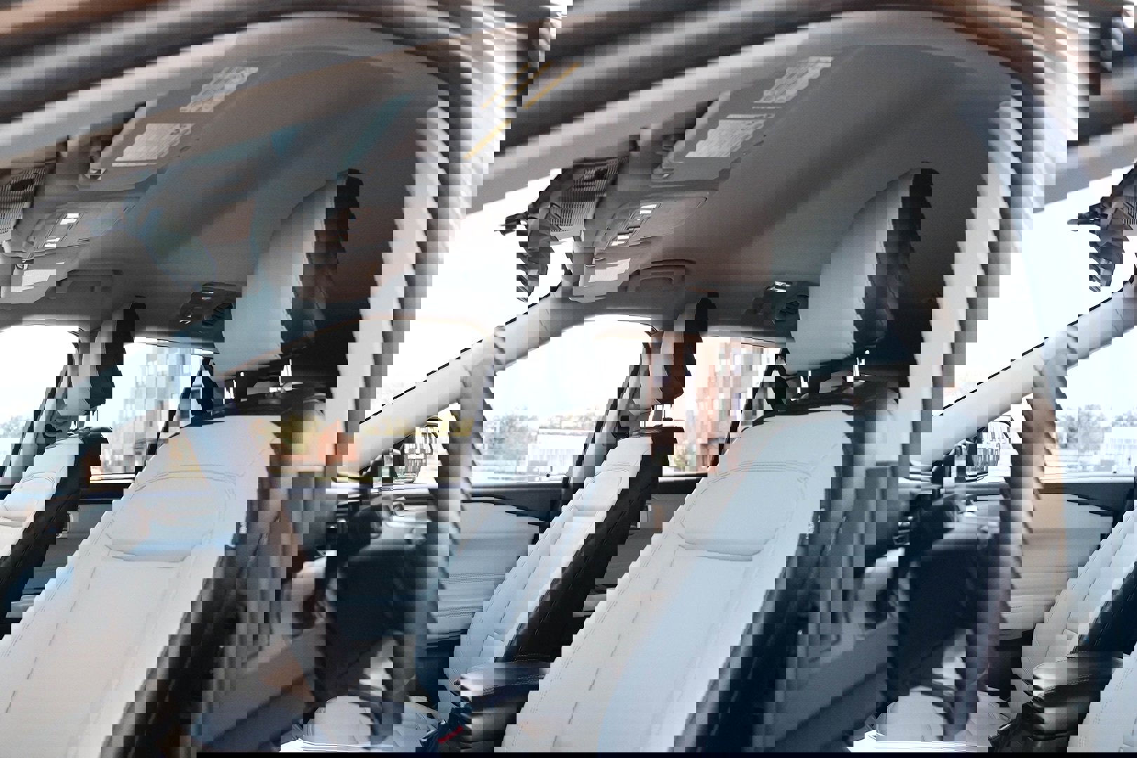 Used 2021 Ford Explorer XLT w/ Equipment Group 202A image 16