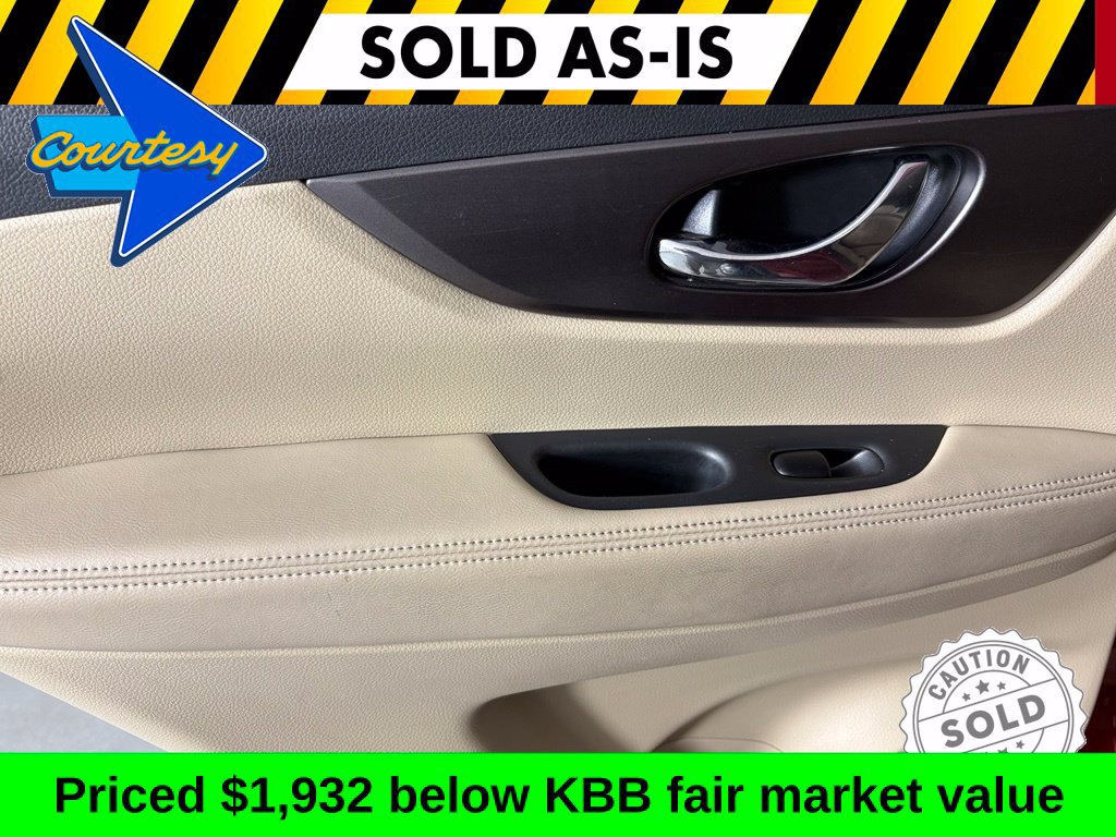 Used 2015 Nissan Rogue S FWD image 33