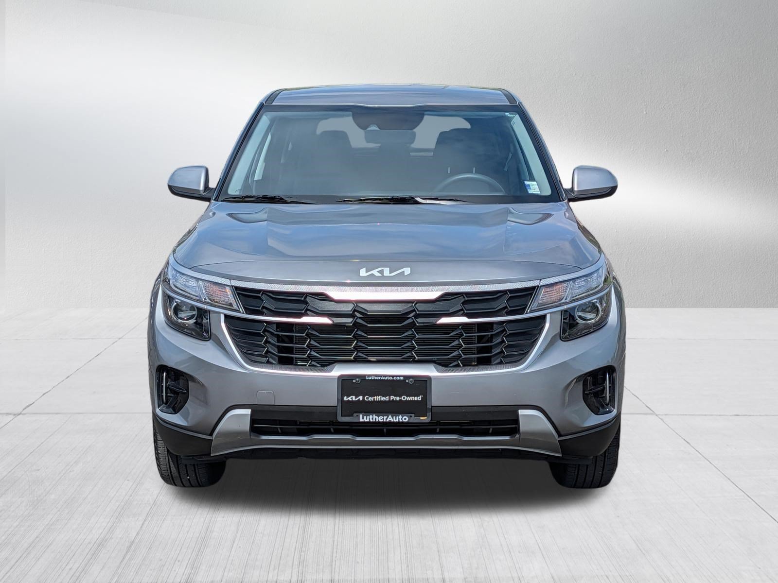 Certified 2025 Kia Seltos LX AWD/4WD image 2