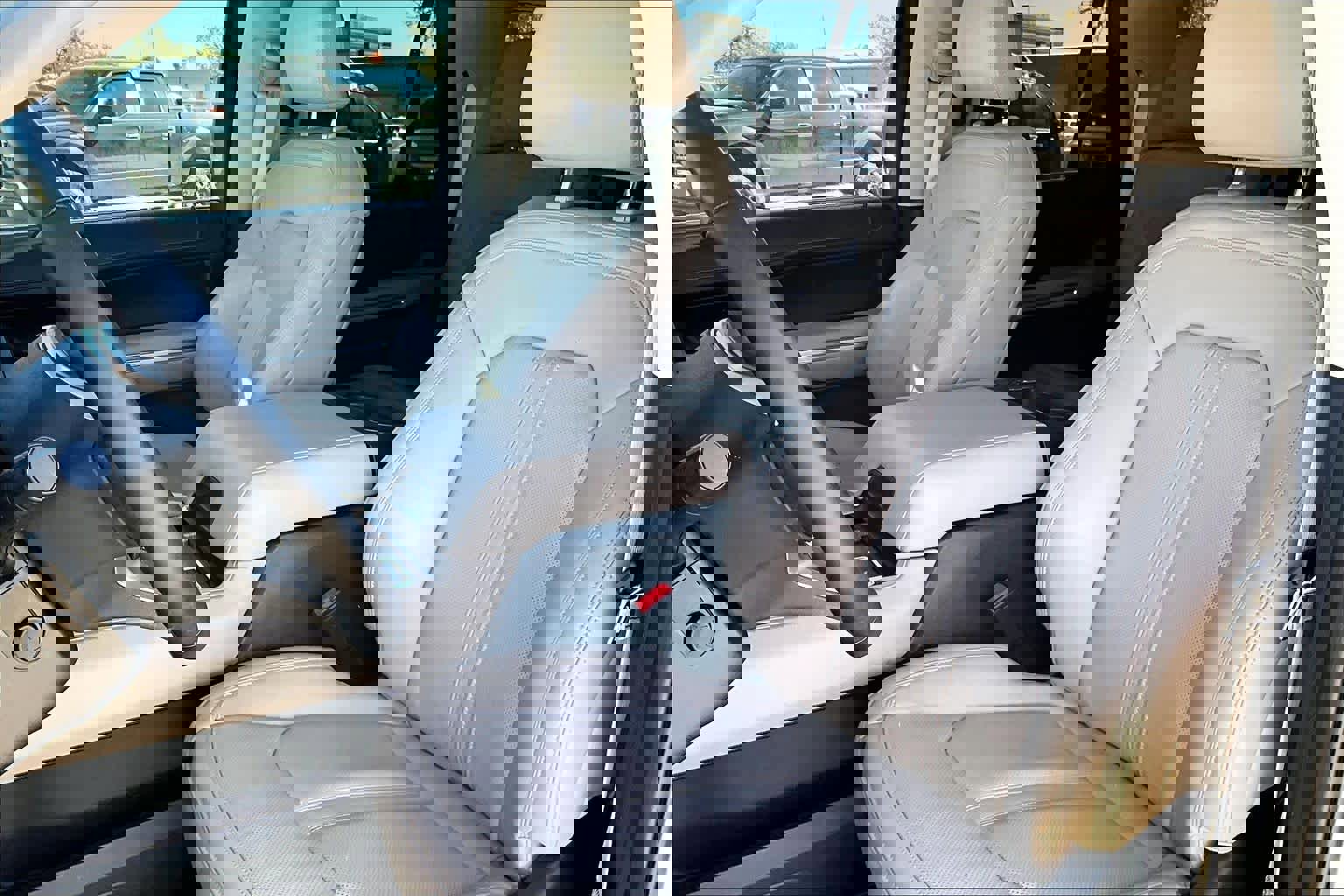 Used 2024 Ford Expedition Max Limited image 7