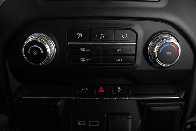 Used 2022 GMC Sierra 2500 Pro w/ Convenience Package image 6