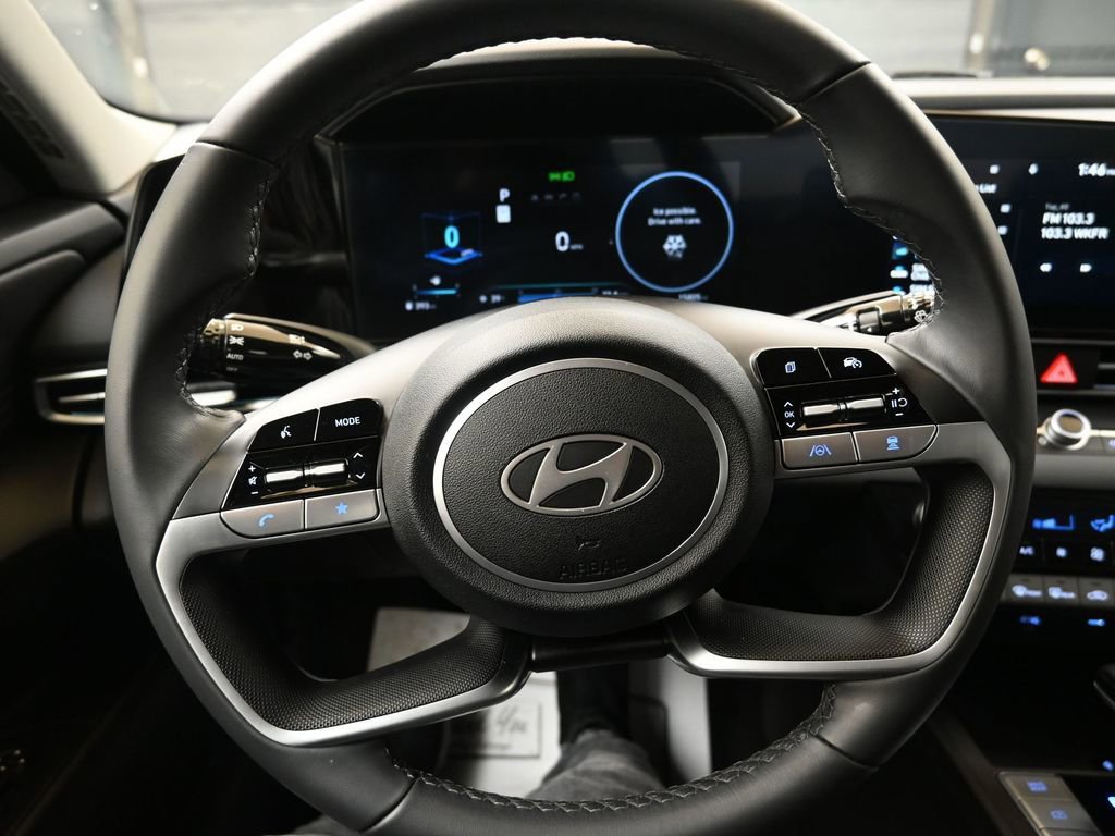 Certified 2024 Hyundai Elantra SEL w/ Convenience Package image 25