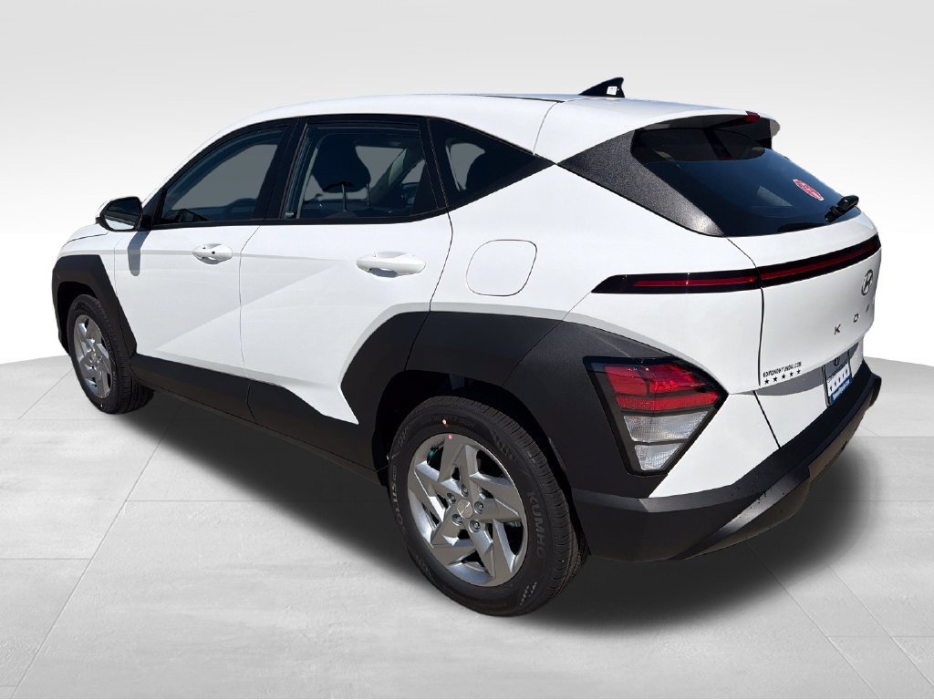 New 2027 Hyundai Kona SE FWD image 4