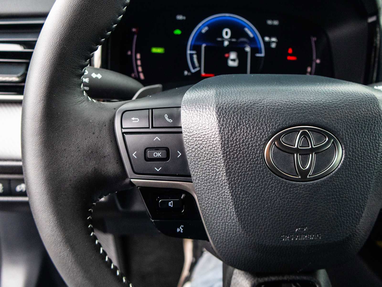 Used 2026 Toyota Camry SE FWD image 41