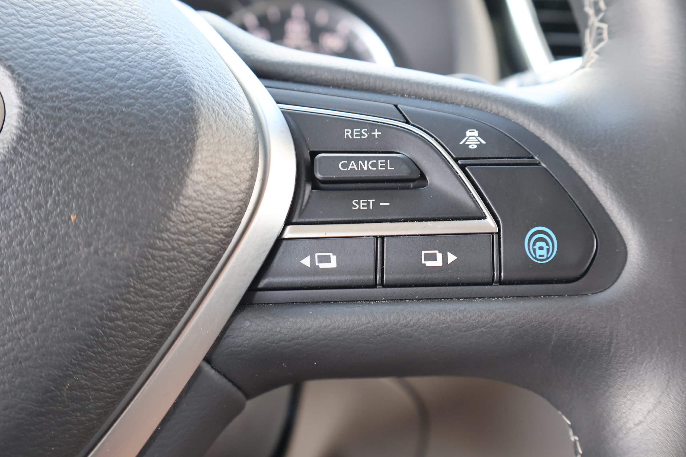 Certified 2023 INFINITI QX50 Luxe FWD image 26