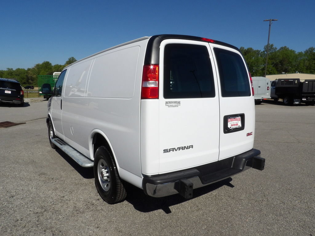 Used 2024 GMC Savana 2500 w/ Driver Convenience Package RWD image 5