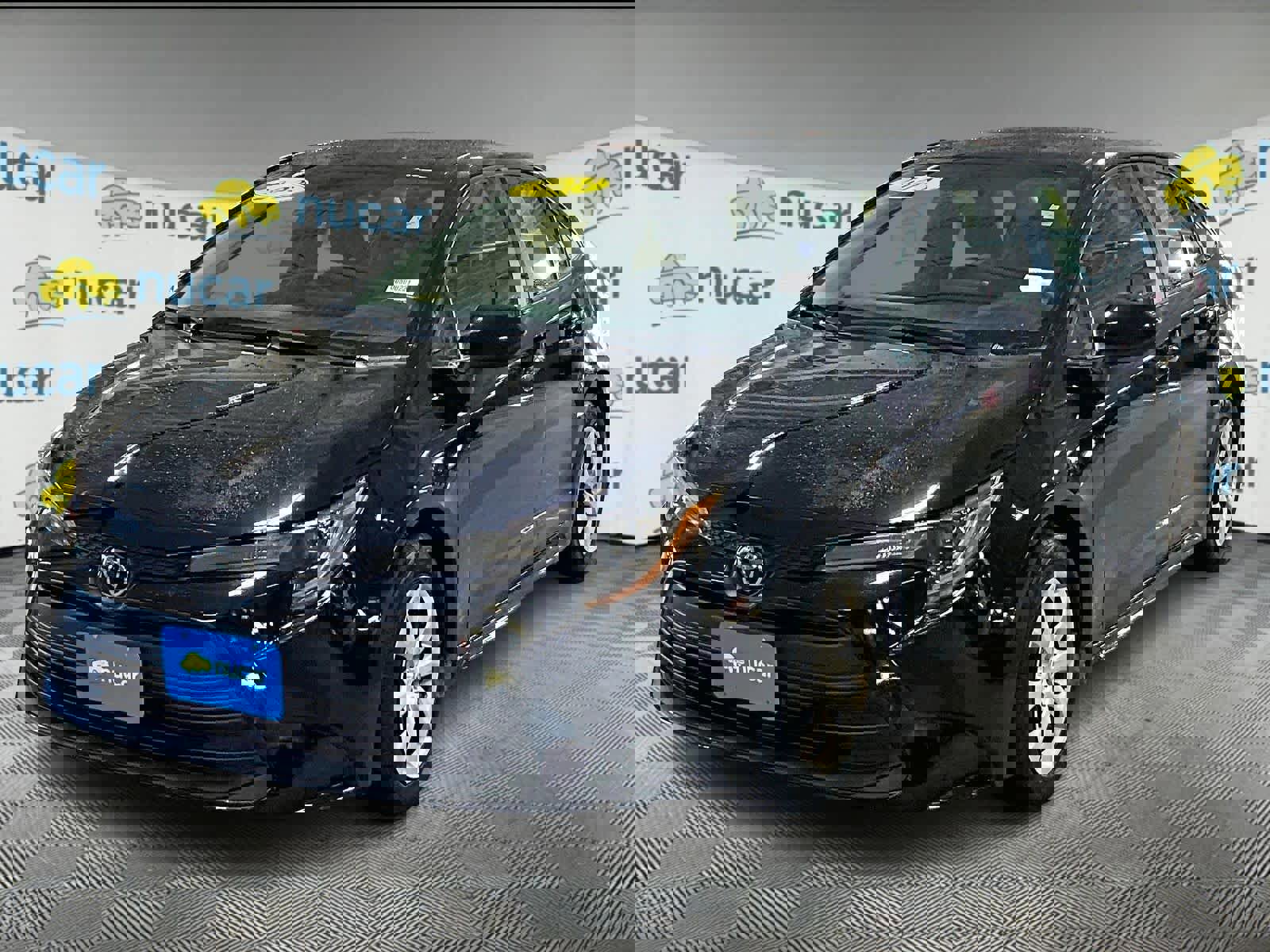 Used 2023 Toyota Corolla LE image 3