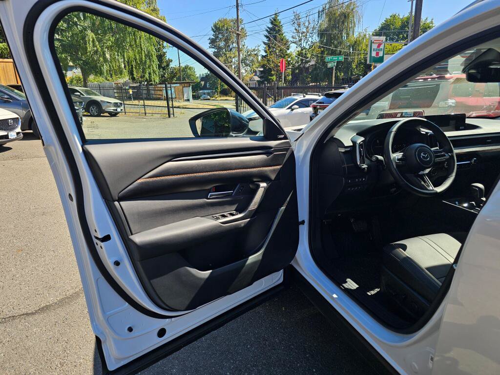 Certified 2026 MAZDA CX-50 2.5 Hybrid w/ Weather Package AWD/4WD image 19