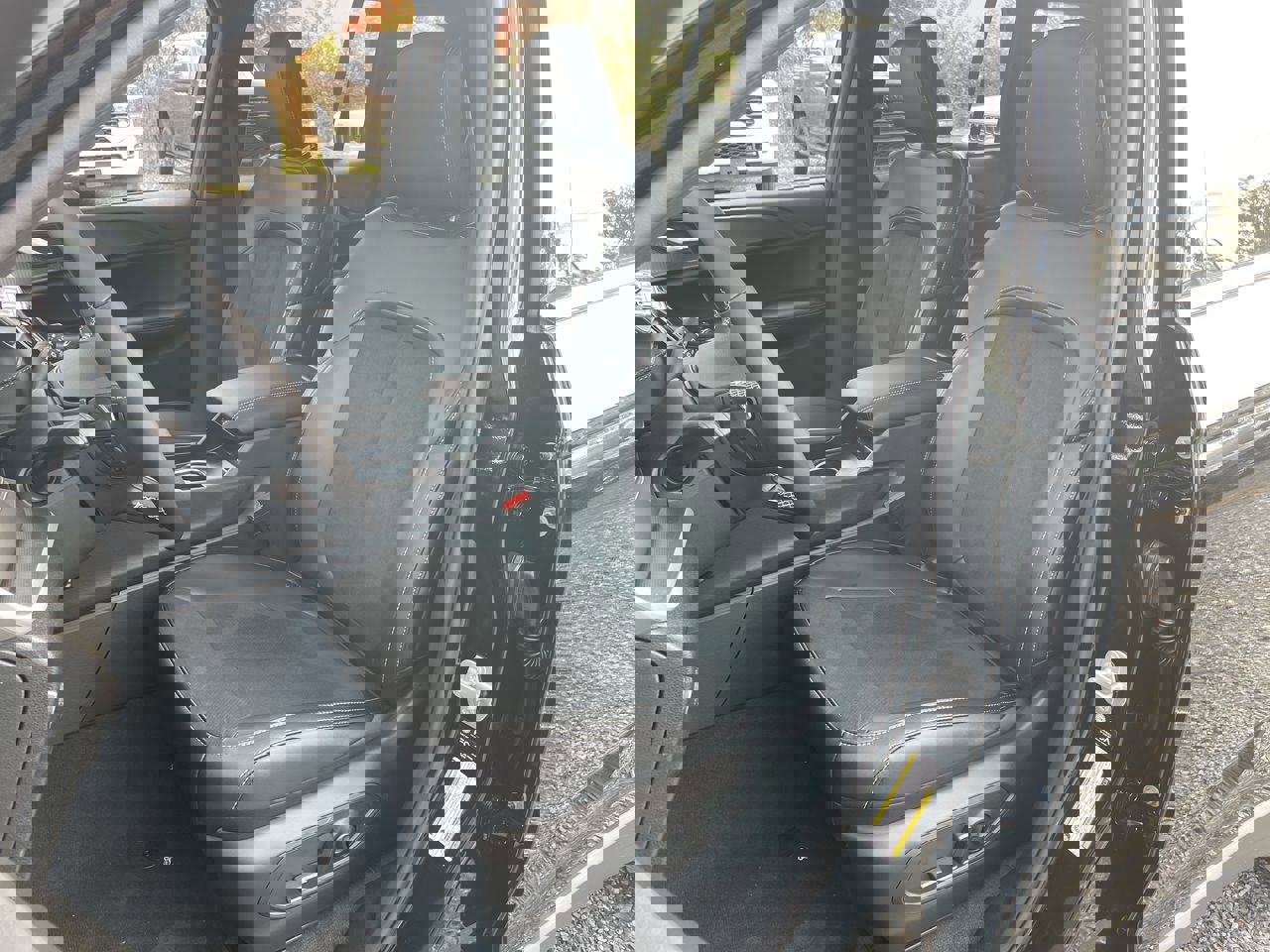 New 2025 Jeep Grand Cherokee Altitude image 11