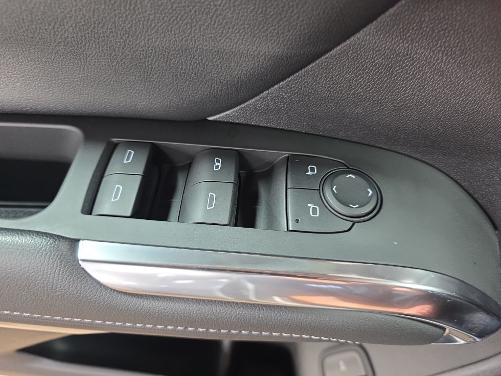 Used 2024 Chevrolet Traverse LT w/ LPO, Floor Liner Package AWD/4WD image 30