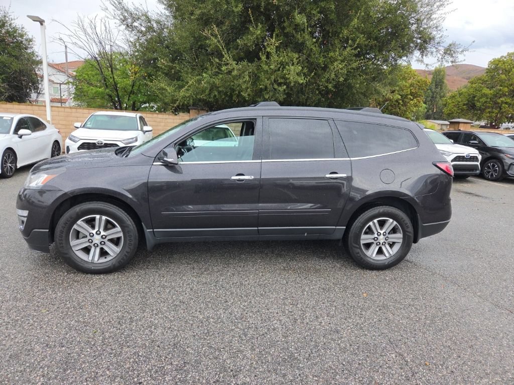 Used 2016 Chevrolet Traverse LT FWD image 2