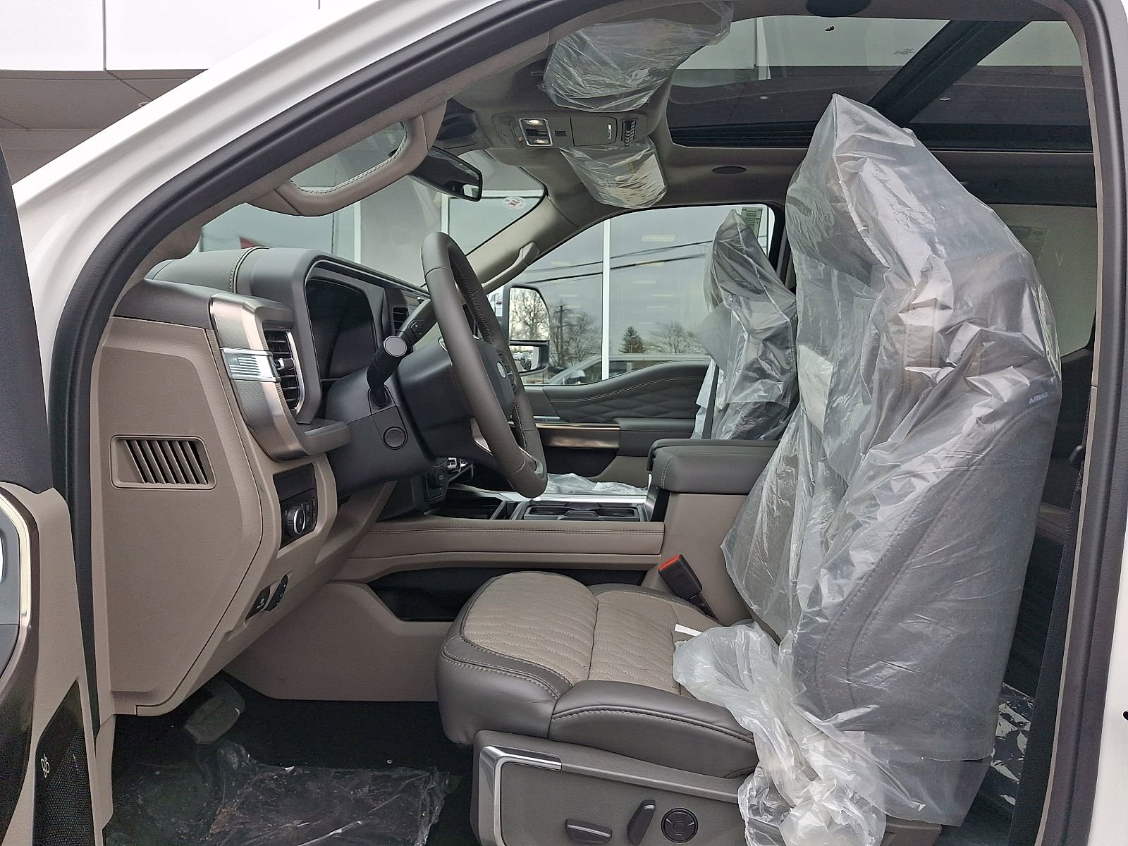 New 2026 Ford F450 Platinum w/ Platinum Plus Package image 9