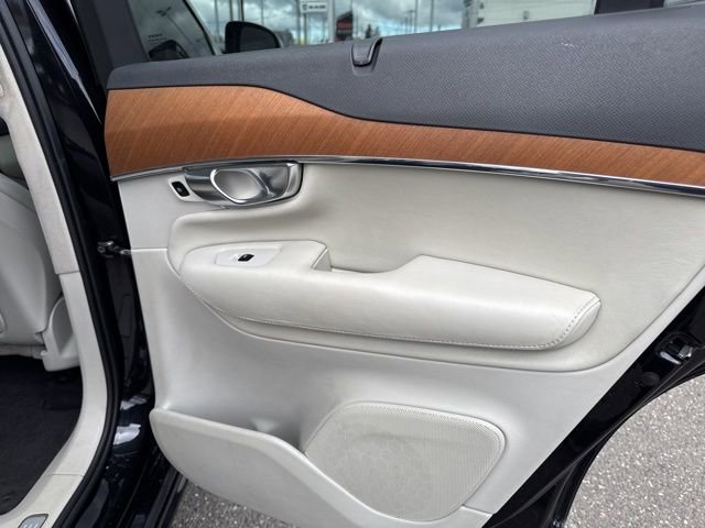 Used 2018 Volvo XC90 T8 Inscription w/ Luxury Package image 11