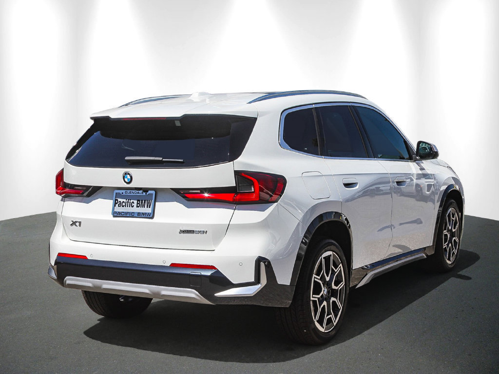 Certified 2023 BMW X1 xDrive28i w/ Convenience Package AWD/4WD image 6