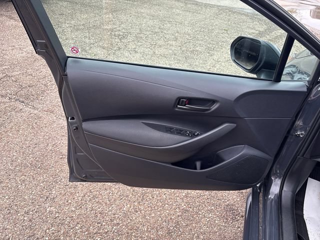 Used 2025 Toyota Corolla LE FWD image 7