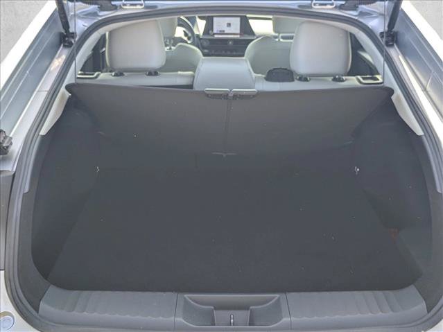Used 2024 Toyota Prius XLE FWD image 6
