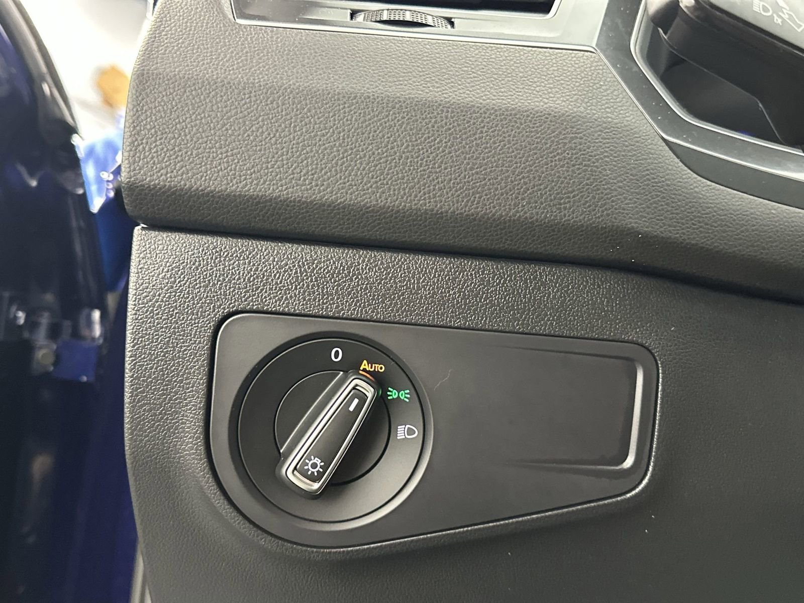 Used 2024 Volkswagen Tiguan Wolfsburg Edition image 18