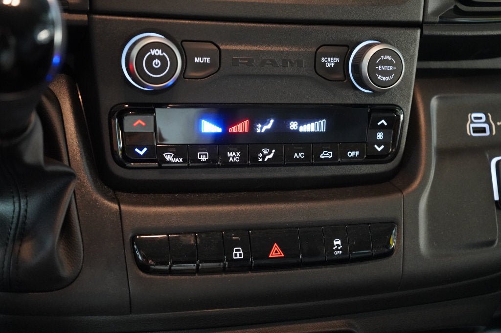 Used 2025 RAM ProMaster 1500 w/ Convenience Group FWD image 14