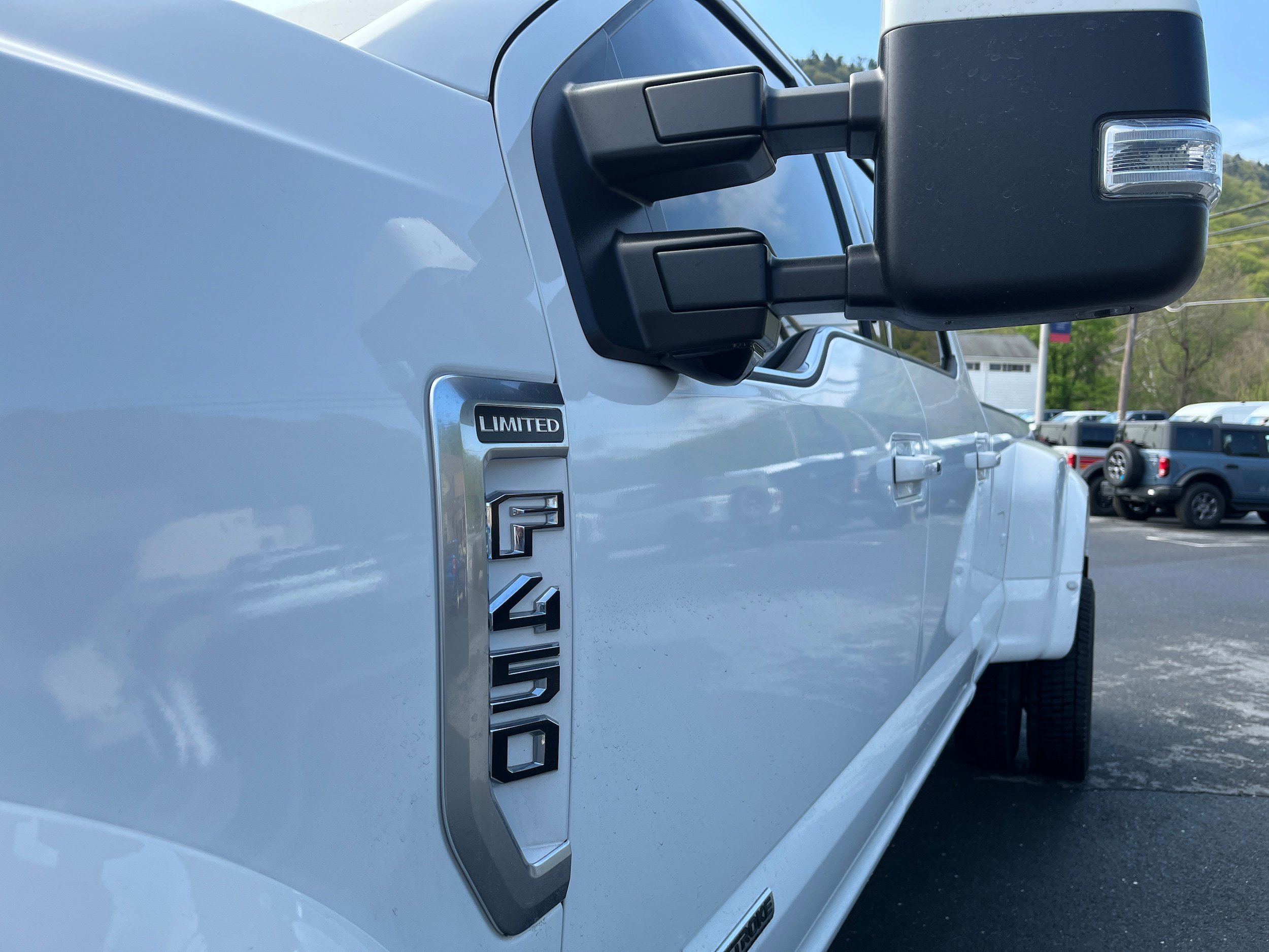 Used 2020 Ford F450 Limited w/ FX4 Off-Road Package AWD/4WD image 17