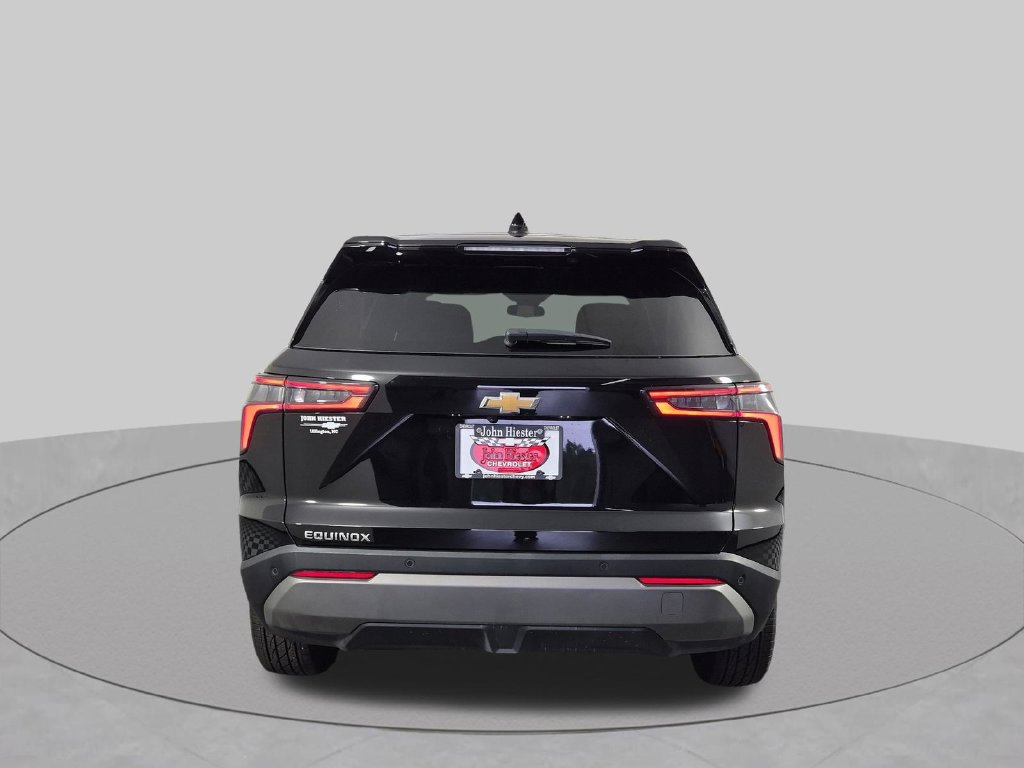 Used 2026 Chevrolet Equinox LT FWD image 5