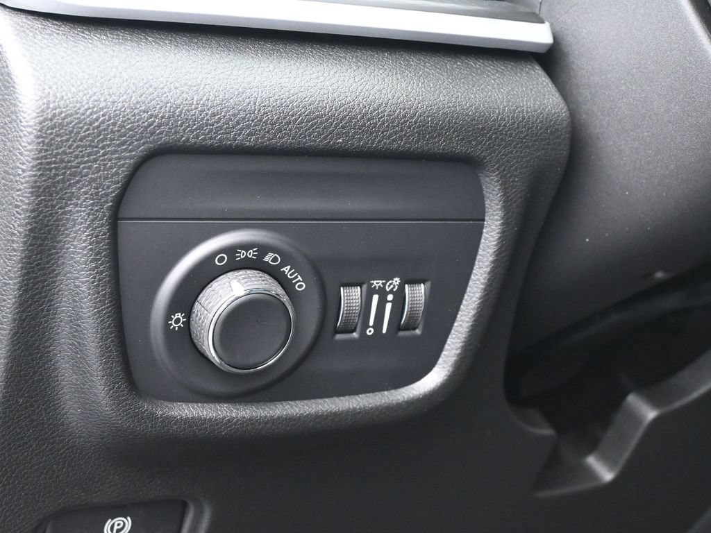 New 2026 Jeep Grand Cherokee Laredo X AWD/4WD image 15