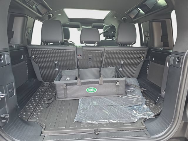 New 2026 Land Rover Defender 110 S AWD/4WD image 10