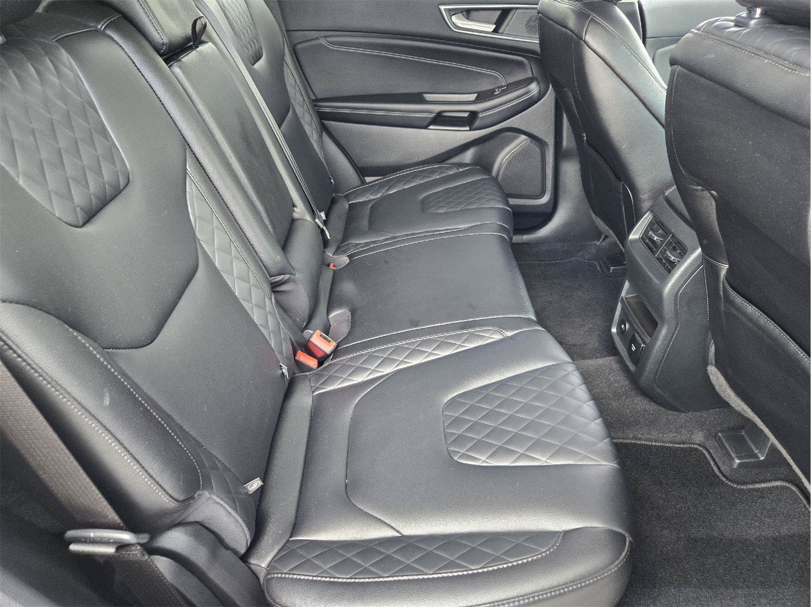 Used 2023 Ford Edge Titanium AWD/4WD image 30