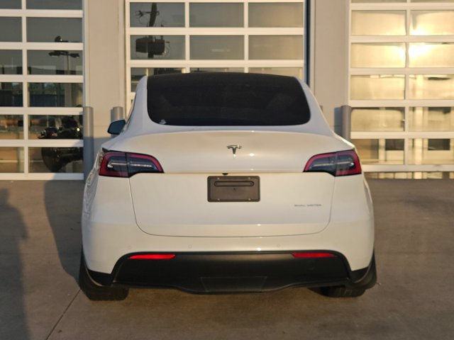 Used 2022 Tesla Model Y Long Range AWD/4WD image 6