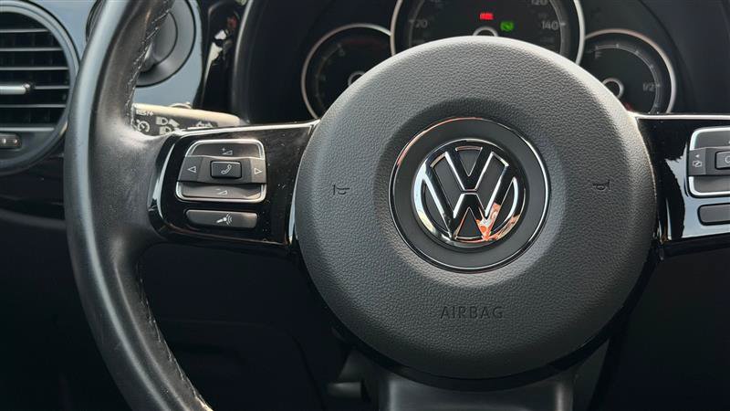 Used 2018 Volkswagen Beetle 2.0T FWD image 29