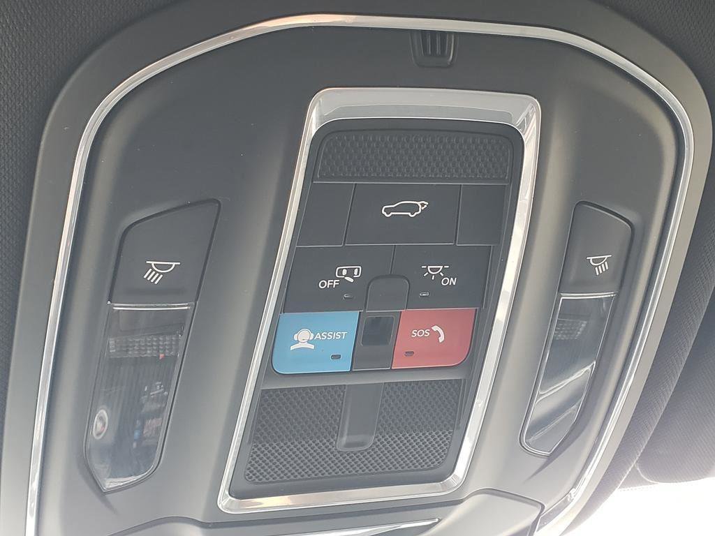 Used 2023 Jeep Grand Cherokee L Laredo image 41